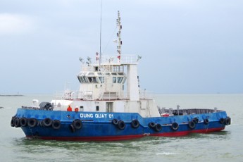 Tàu kéo 2x1200CV