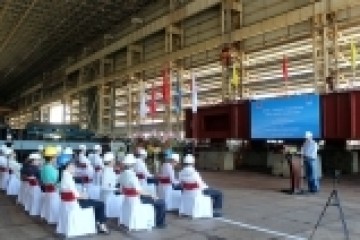 DQS tổ chức lễ đặt ky 02 tàu dịch vụ đă năng 12.000 mã lực