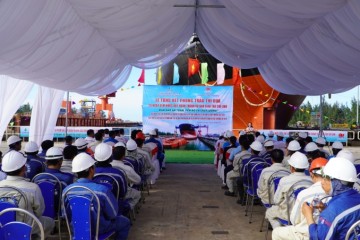 Công đoàn PVSM tổng kết phong trào thi đua “25 ngày đêm nước rút hoàn thành và bàn giao tàu Chí Linh”