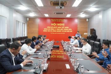 Đảng bộ PVSM được chuyển giao về Đảng bộ xã Vạn Tường, tỉnh Quảng Ngãi