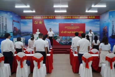 Sức trẻ cho Đảng: Chi bộ Văn phòng PVSM kết nạp Đảng viên mới